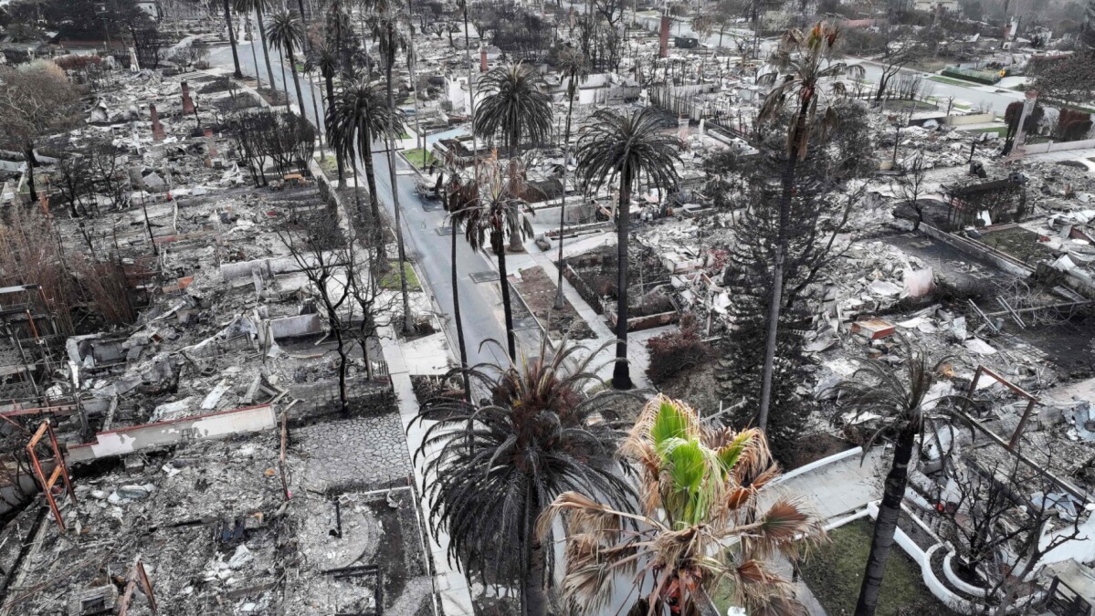 La câteva săptămâni după, Los Angeles a obținut în sfârșit controlul asupra incendiilor   