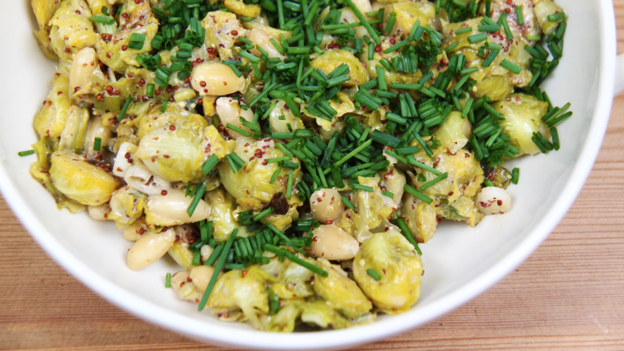 Rosenkål med sennep og mandler opskrift Anne Hjernøe Mad DR