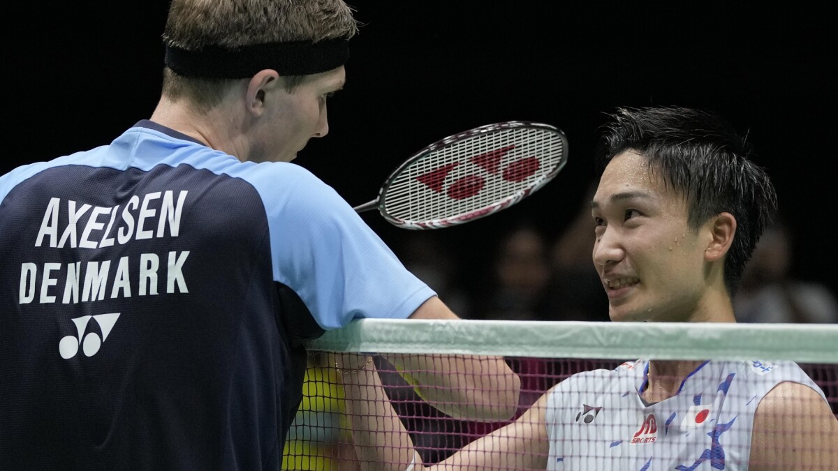 Japanese Badminton Star Kento Momota Retires at Age 29 - Archysport