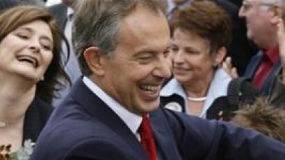 Verdens ledere roser Tony Blair | Udland | DR