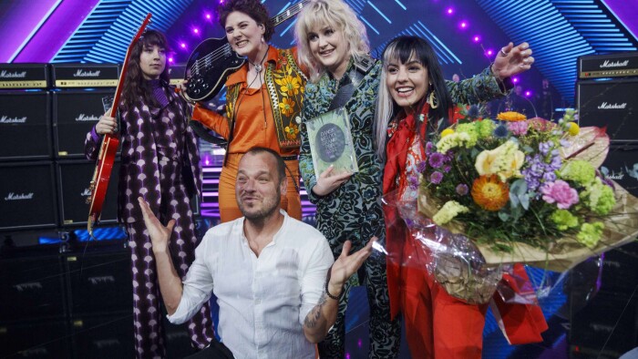 'Jeg får grå hår af folk, der vil skrive Grand Prix-baskere' | Melodi