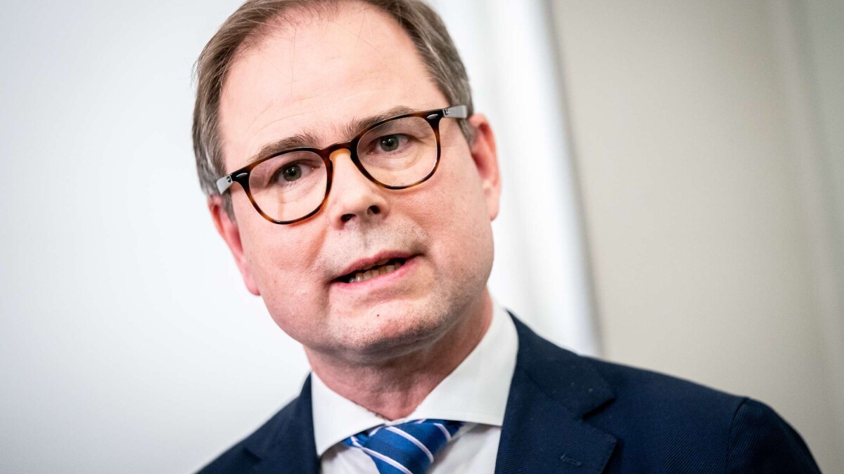 Regeringen Præsenterer Sit Forslag Til Finanslov | Politik | DR